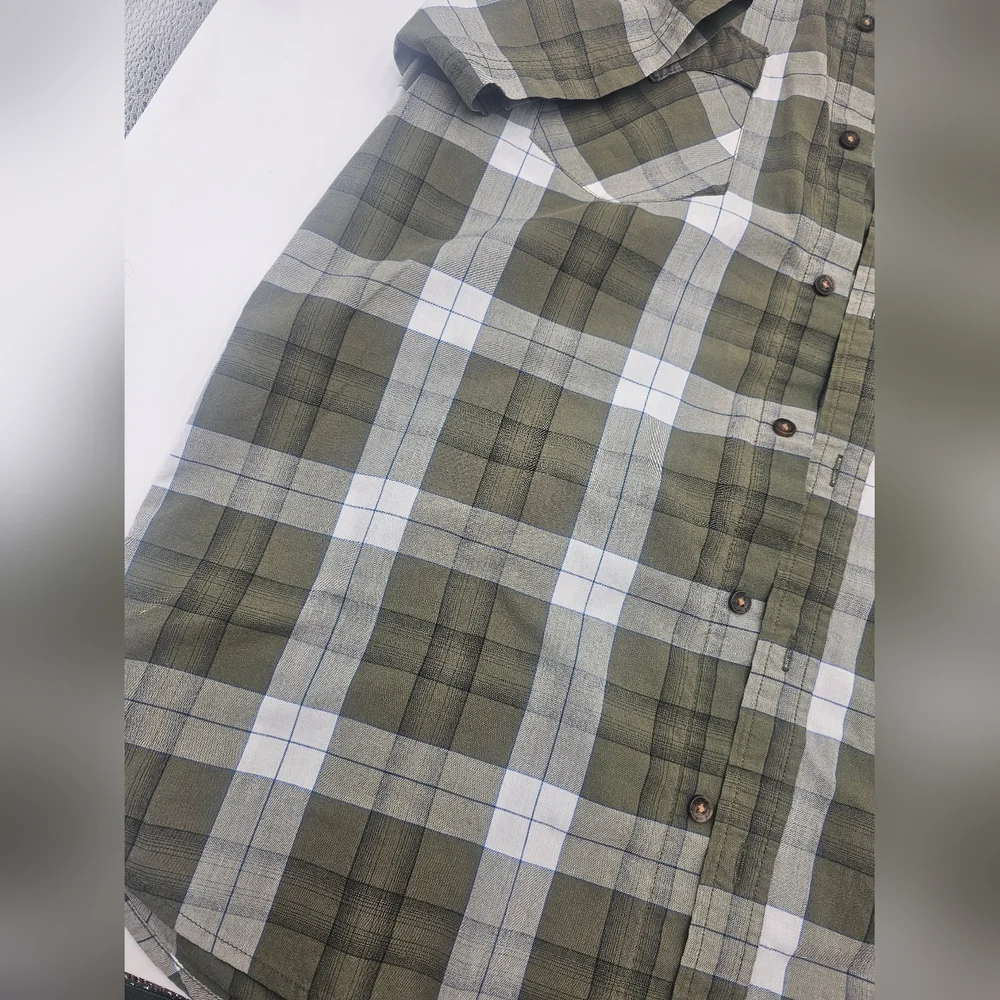 LEVI'S plaid cotton blend short sleeve button front‎ shirt men's Grn and Wht XL